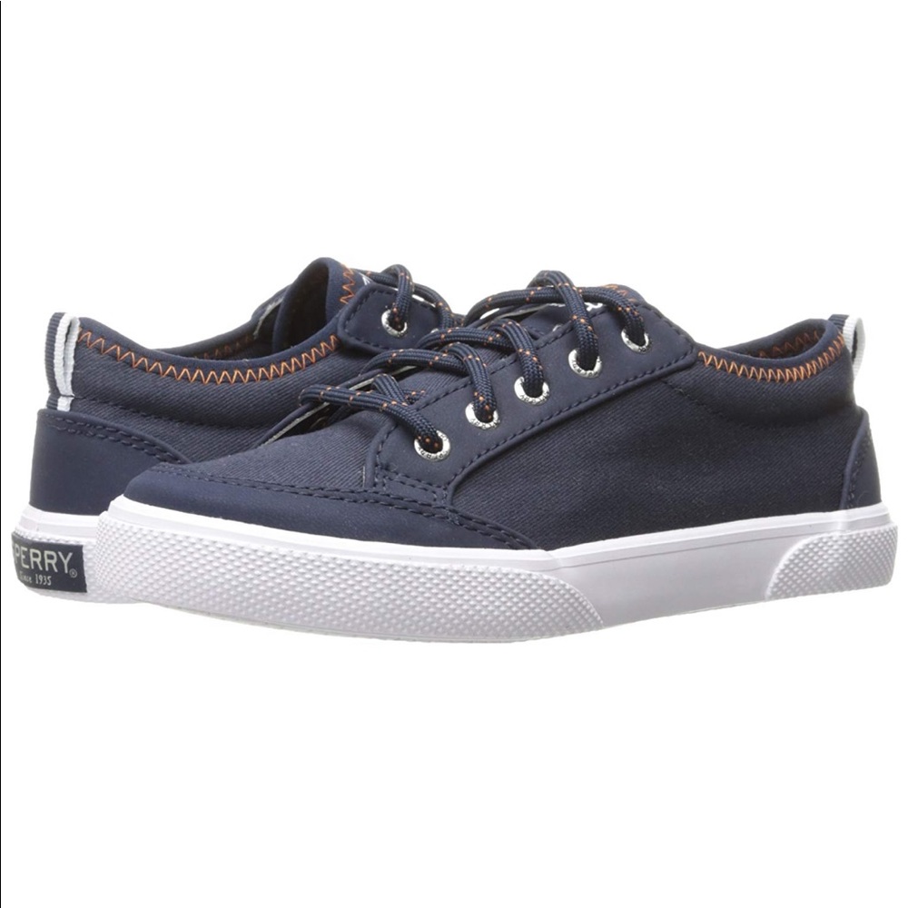 Sperry Deckfin Sneaker